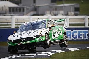 Pukekohe Supercars: Holdsworth sets new practice record