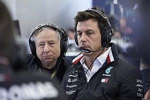 Toto Wolff szerint Hamilton jó úton van a schumacheri magasságok felé