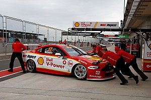 The Bend Supercars: McLaughlin lowers practice lap record