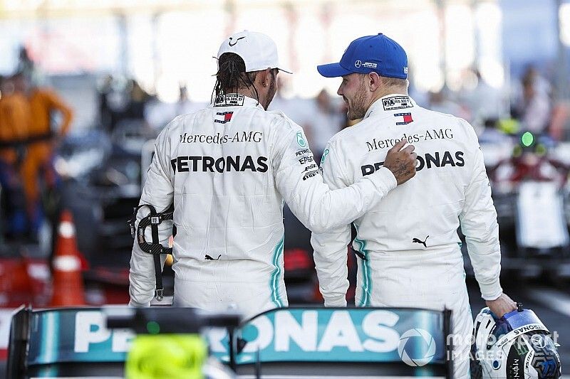 Wolff Bottas briliáns védekezését dicsérte