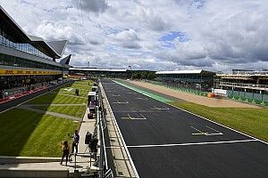 ¿Cuántas carreras de F1 y MotoGP se necesitan para que haya mundial?