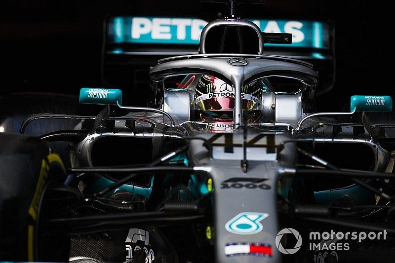 Hamilton, "en apuros" con su Mercedes en China