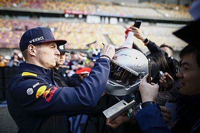 Verstappen ‘verbaasd’ over vermeende telefoontjes met Toto Wolff