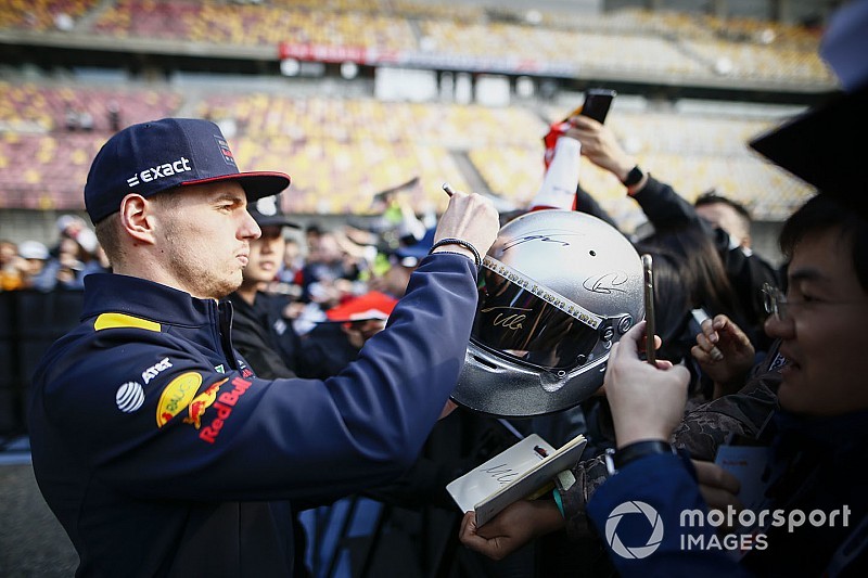 Verstappen ‘verbaasd’ over vermeende telefoontjes met Toto Wolff