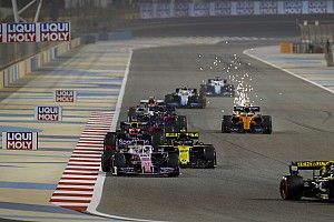 Videón Hülkenberg szenzációs startja és első köre Bahreinből: óriási szikra az arcába