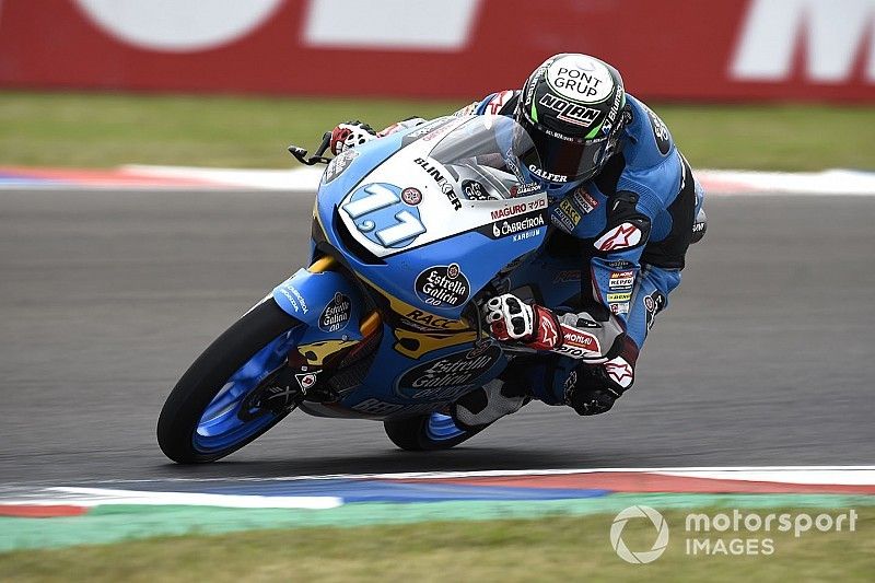 Iba a debutar en Moto3 y no lo podrá hacer por una fuerte caída en el warm up