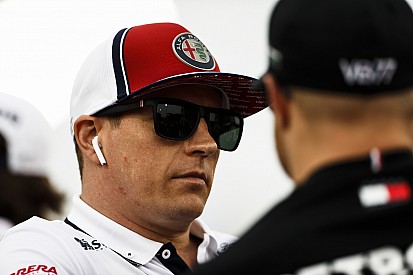 Räikkönen és Minttu nagyon meghitt pillanata a Bahreini Nagydíjon