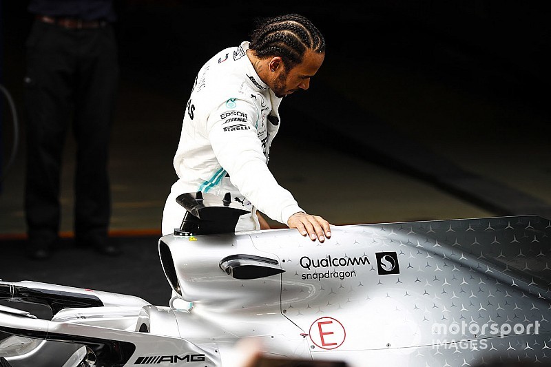 Hamilton, Ferrari'nin şampiyonluk savaşında olacağından emin