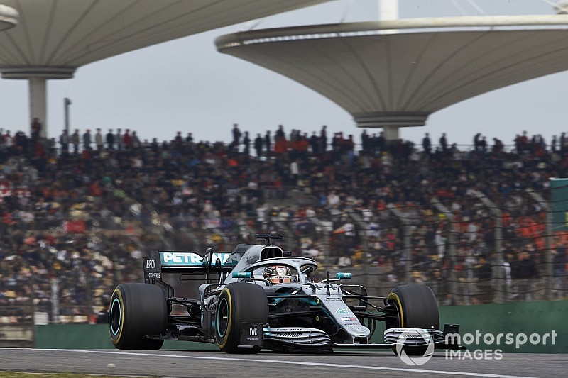 Mercedes: "Dubbele pitstop van Hamilton en Bottas was risicovol"