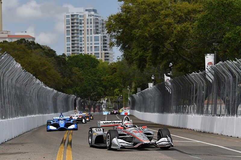 IndyCar: a St. Pete si corre a porte chiuse, rinviata Long Beach