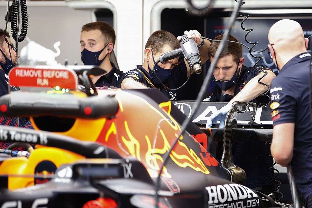 Red Bull Belum Temukan Penyebab Kerusakan Sayap Belakang Max Verstappen