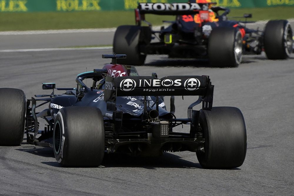 F1-wedstrijdleider ontkent voorkeursbehandeling Red Bull