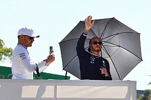 Hamilton: azt hittem, Bottas is védekezni fog Verstappen ellen