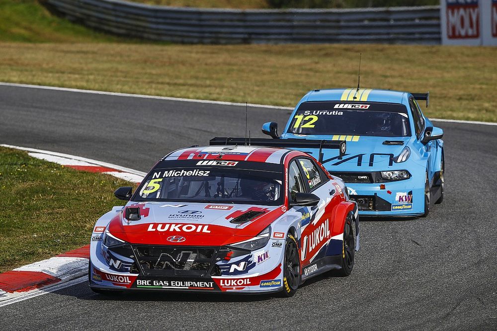 WTCR: Michelisz a dobogóért harcolt, eldőlni látszik a bajnoki cím