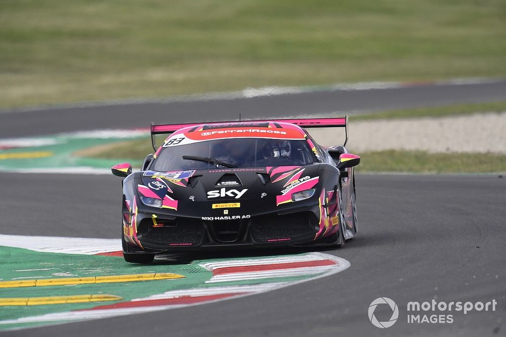 Ferrari | Trofeo Pirelli: nel caos di Gara 1 titolo alla Gatting