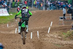 Febvre raakt zwaar geblesseerd bij val in Supercross van Parijs
