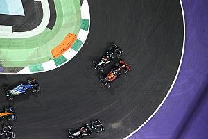 Hamilton: "Verstappen superó los límites en Arabia"
