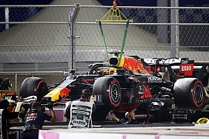 Red Bull penalizaría si encuentra daños en la caja de Verstappen