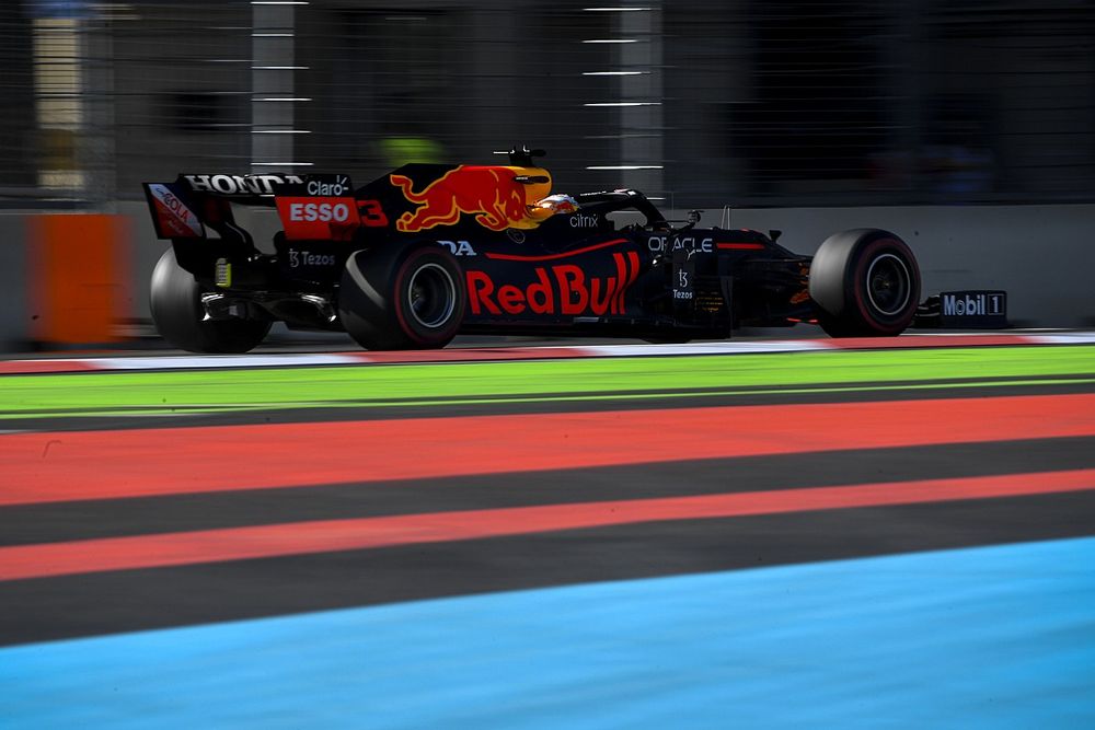 Verstappen "sonsuza kadar" Red Bull'da kalmak istiyor
