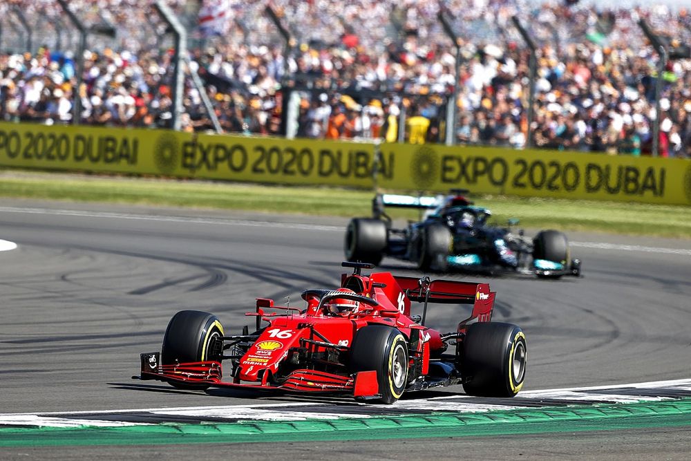 Charles Leclerc, Ferrari SF21, Lewis Hamilton, Mercedes W12