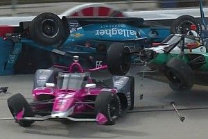 GALERÍA: el choque al inicio de la carrera de IndyCar en Texas