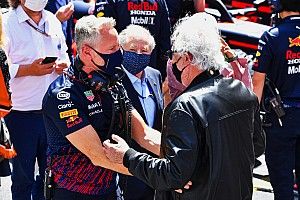 Red Bull: FIA erró al transmitir los mensajes de radio por televisión