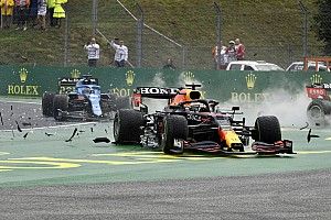 Verstappen'in Macaristan'da aracının yarısını kaybettiğini gösteren fotoğraflar