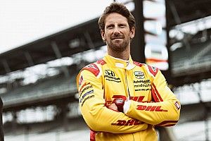 Romain Grosjean Antusias Pelajari Data Helio Castroneves