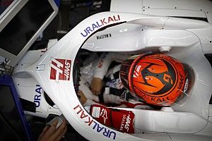 Mazepin sejtelmes kiírással utalt arra, hogy Giovinazzi elhagyja az F1-et