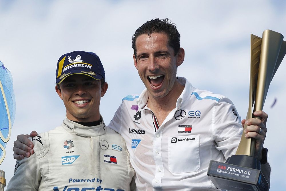 Berlin E-Prix: 3 şampiyonluk adayı kaza yaptı, de Vries ve Mercedes şampiyon oldu!