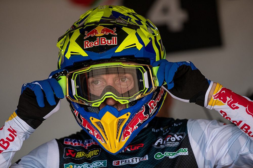 Geen breuken voor Cairoli na crash, laat GP Sardinië schieten