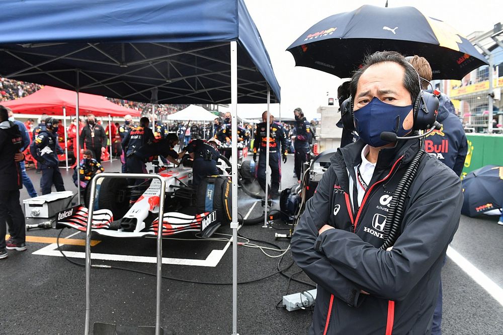 Toyoharu Tanabe, F1 Technical Director, Honda, on the grid