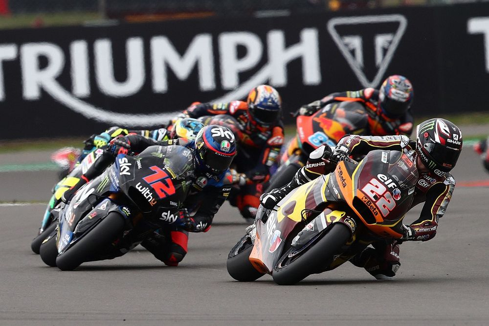 Sam Lowes Berjuang Keras Sepanjang Moto2 Inggris