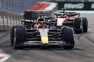 F1: Horner diz que briga entre Verstappen e Leclerc não é boa para sua pressão arterial