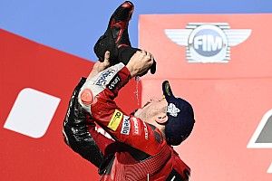 Martillazo de Miller en Japón; caída de Bagnaia y puntos para Quartararo