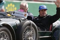 F1 - Além da 'treta' com Hamilton: Alonso polemiza ao 'zoar' Ferrari; confira