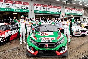 Honda fa il bis con la Civic TCR alla 24h del Nurburgring