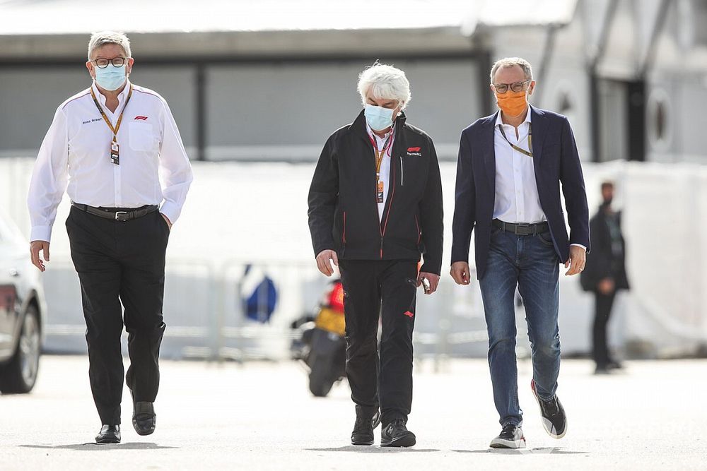 Domenicali, Hamilton'ın devam edip etmeyeceğini bilmiyor
