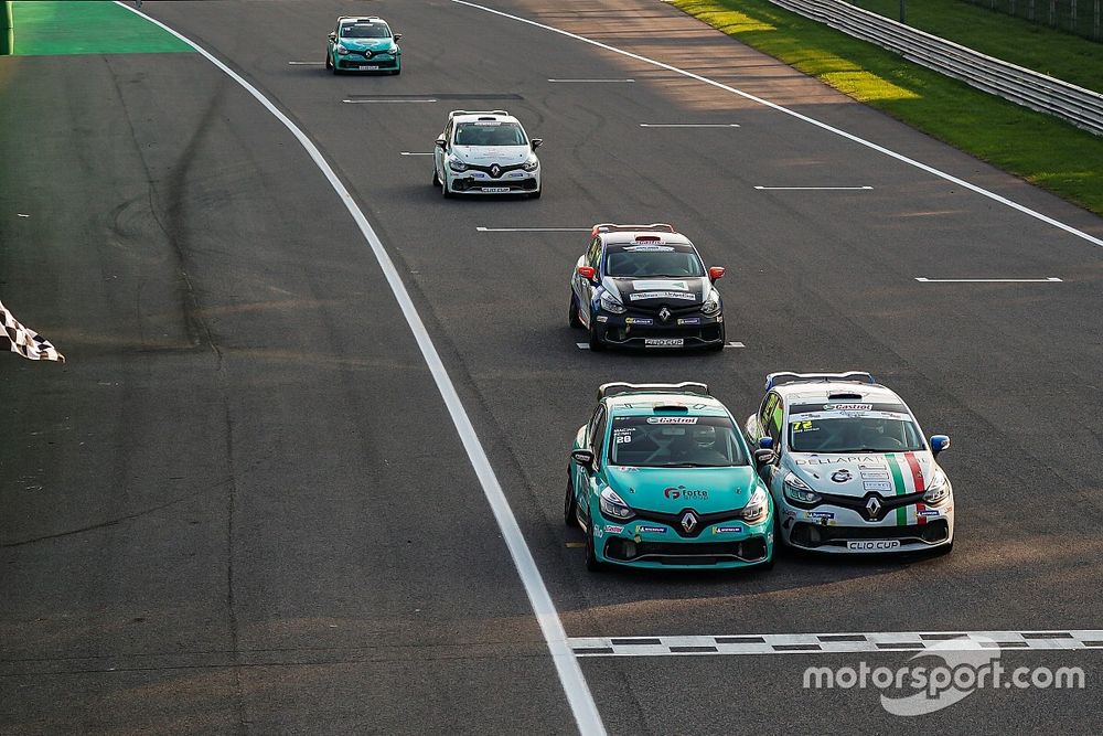 Clio Cup Italia: Ferri e Vallarino trionfano a Monza