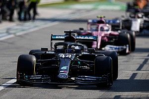 «Нелепая последовательность событий». Mercedes объяснила штраф Хэмилтона