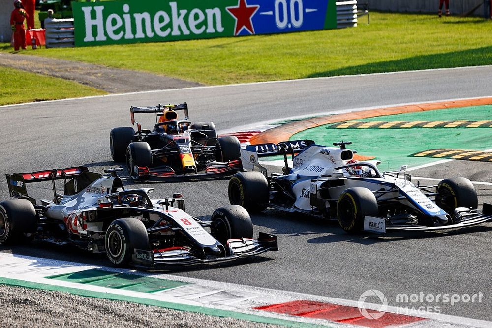 George Russell, Williams FW43, Romain Grosjean, Haas VF-20, et Alex Albon, Red Bull Racing RB16