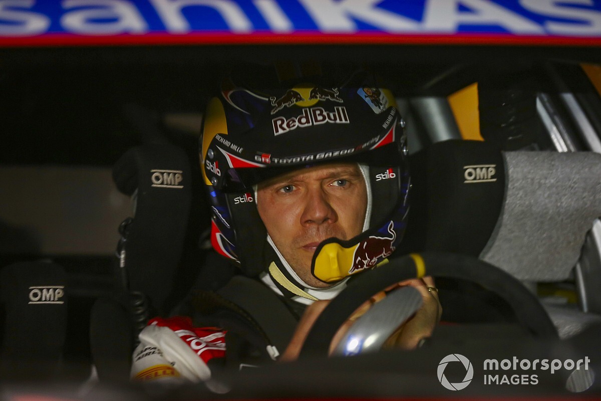 WRC: multa a Ogier, Del Barrio e Wydaeghe per il casco slacciato