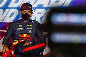Egy videóban rántották le a leplet Verstappen új sisakfestéséről