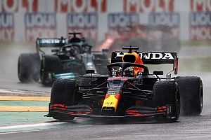 Verstappen Terkejut Bisa Kencang di Trek Basah