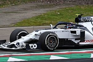 VIDEO: un AlphaTauri rompe el silencio en Imola y rueda con Tsunoda