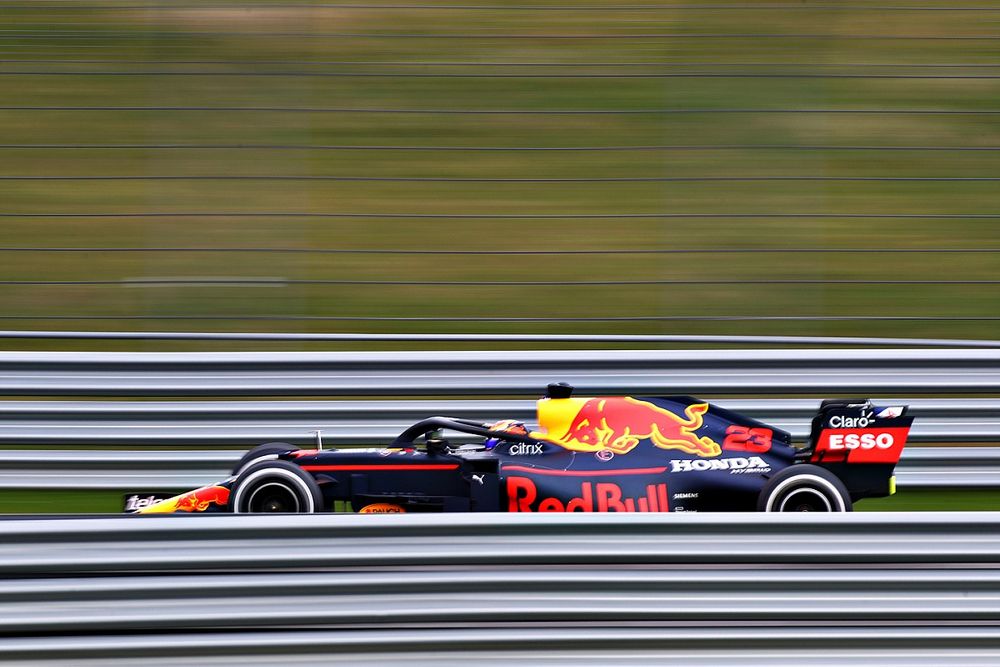 Red Bull, İstanbul Park’ta çekim günü için piste çıktı