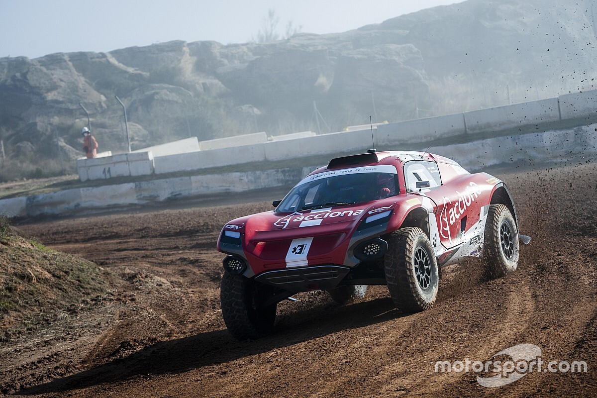 Sainz completa el primer test real de Extreme E en Alcañiz