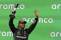 Hamilton: "Sigo aquí y llevaré a Mercedes a lo más alto en 2023"