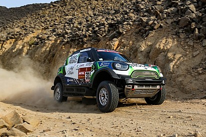 Zala nyerte a Dakar első szakaszát, Alonso 11.