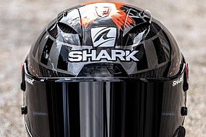 Fotos: Lorenzo recupera el 'X fuera' en el casco del regreso a Yamaha